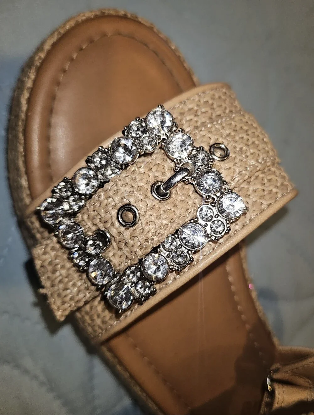 🤎 Basket-Weave Rhinestone Platform Sandals, Size 2